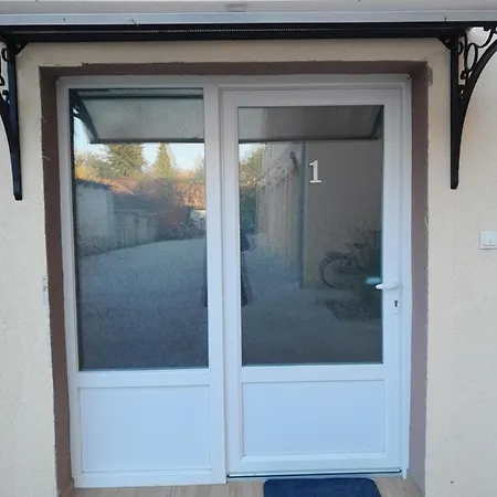 Apartman Marija Apartment *